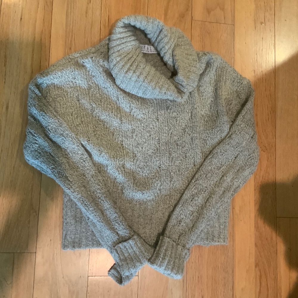 Cropped Grey Turtleneck Sweater